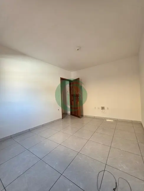 Foto 9 de Casa com 2 quartos para alugar, 70m2 em Jardim do Estádio, Santo Andre - SP