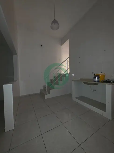 Foto 4 de Casa com 2 quartos para alugar, 70m2 em Jardim do Estádio, Santo Andre - SP
