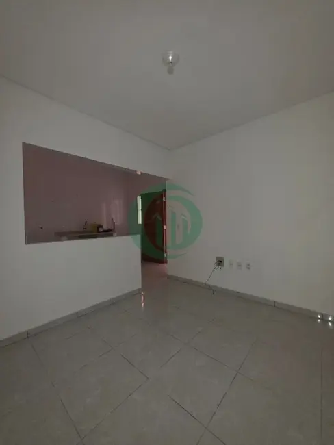 Foto 1 de Casa com 2 quartos para alugar, 70m2 em Jardim do Estádio, Santo Andre - SP