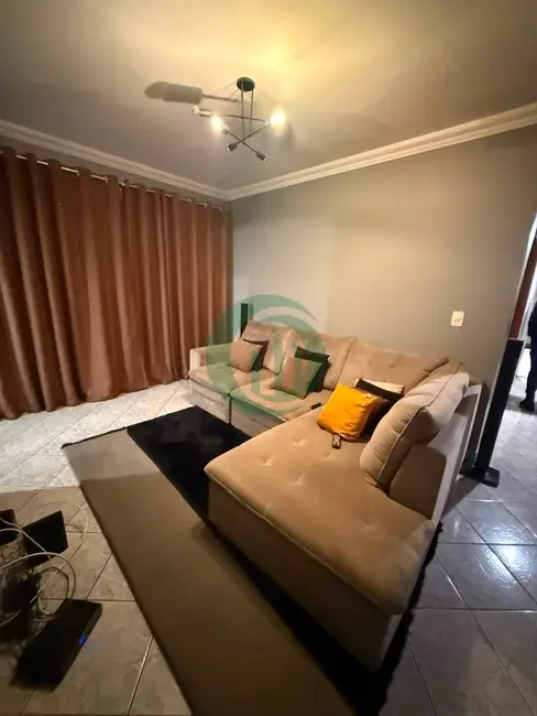 Casa com 5 quartos à venda, 384m2 em Vila Guaraciaba, Santo Andre - SP - imagem 3 Foto 3 de Casa com 5 quartos à venda, 384m2 em Vila Guaraciaba, Santo Andre - SP
