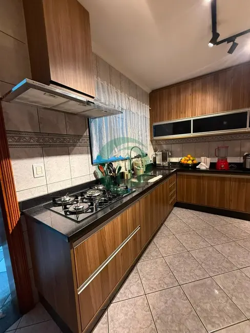 Casa com 5 quartos à venda, 384m2 em Vila Guaraciaba, Santo Andre - SP - imagem 6 Foto 6 de Casa com 5 quartos à venda, 384m2 em Vila Guaraciaba, Santo Andre - SP