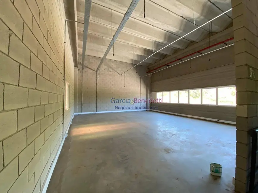 Foto 8 de Armazém / Galpão para alugar, 934m2 em Aracariguama - SP