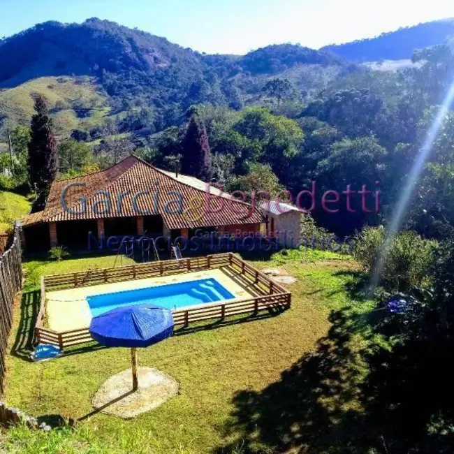 Chácara com 4 quartos à venda, 9000m2 em Extrema - MG - imagem 1 Foto 1 de Chácara com 4 quartos à venda, 9000m2 em Extrema - MG