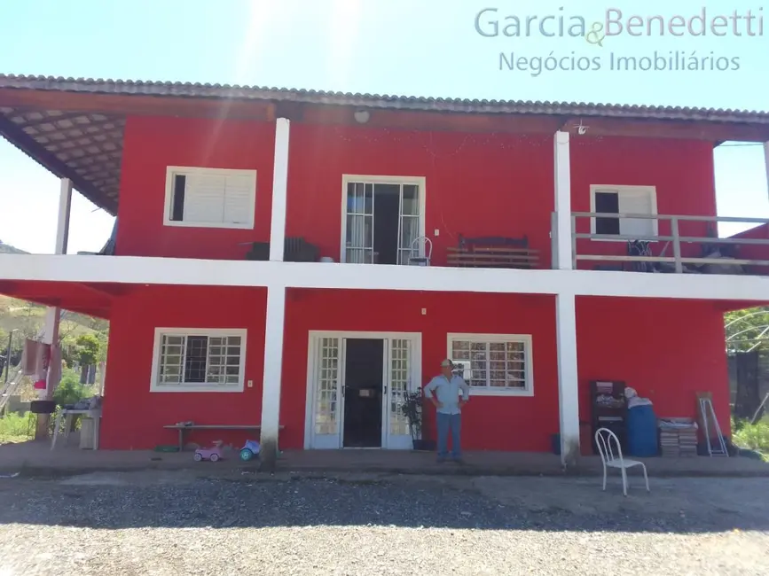 Chácara com 4 quartos à venda, 240m2 em Extrema - MG - imagem 8 Foto 8 de Chácara com 4 quartos à venda, 240m2 em Extrema - MG