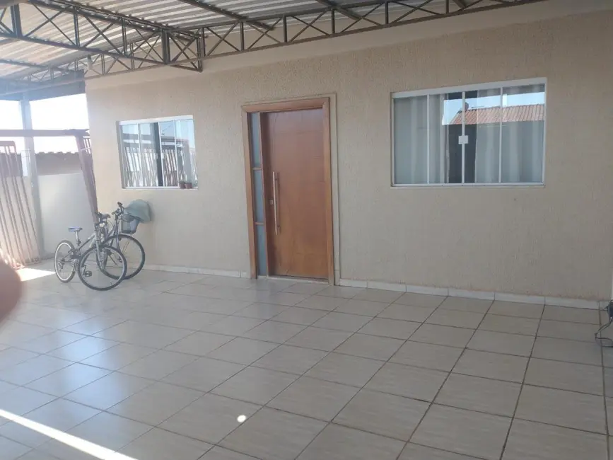 Foto 2 de Casa com 3 quartos à venda, 129m2 em Vera Cruz - SP