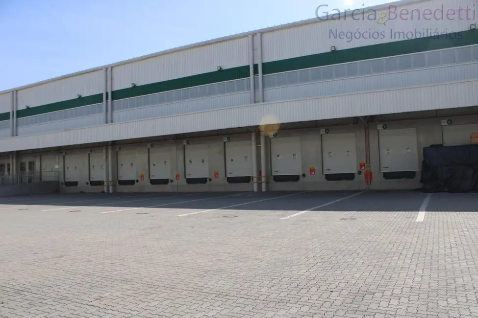 Foto 3 de Armazém / Galpão para alugar, 8190m2 em Cajamar - SP