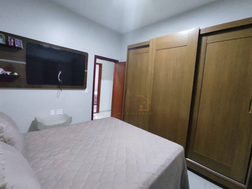 Casa com 5 quartos à venda, 360m2 em Residencial Interlagos, Rio Verde - GO - imagem 8 Foto 8 de Casa com 5 quartos à venda, 360m2 em Residencial Interlagos, Rio Verde - GO