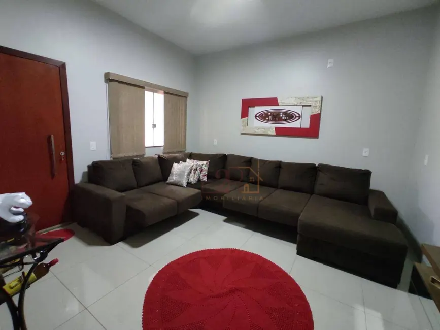 Casa com 5 quartos à venda, 360m2 em Residencial Interlagos, Rio Verde - GO - imagem 3 Foto 3 de Casa com 5 quartos à venda, 360m2 em Residencial Interlagos, Rio Verde - GO