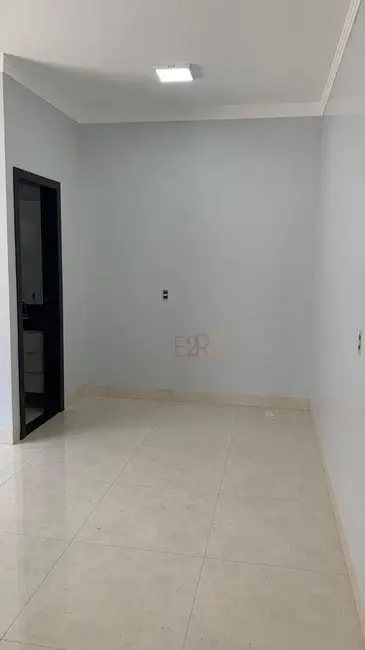 Casa com 3 quartos à venda, 180m2 em Setor Universitário, Rio Verde - GO - imagem 7 Foto 7 de Casa com 3 quartos à venda, 180m2 em Setor Universitário, Rio Verde - GO