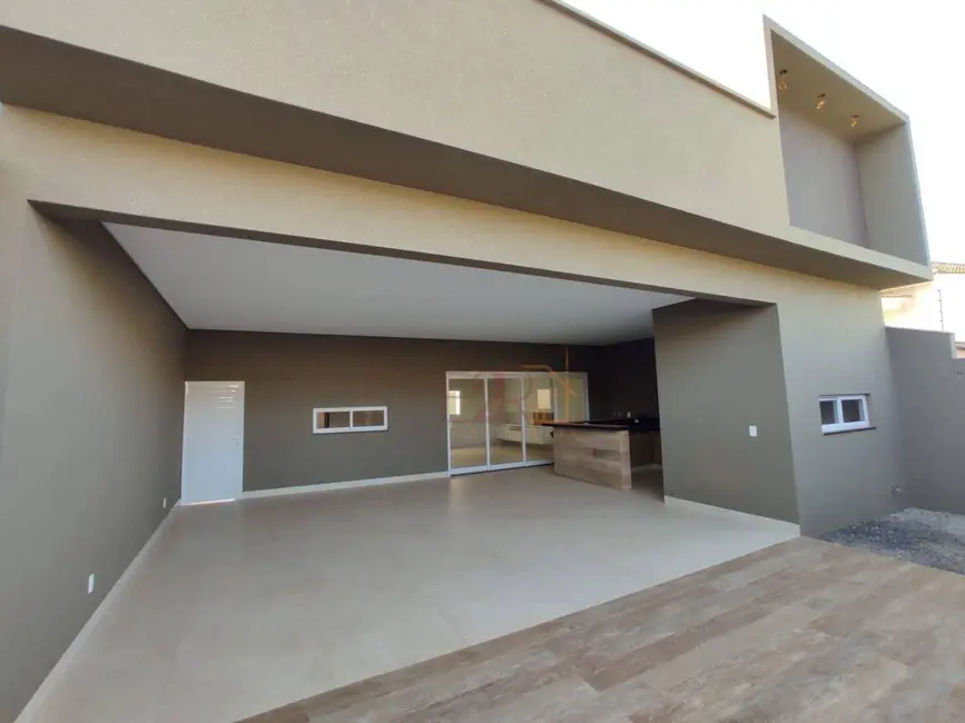 Foto 1 de Casa com 3 quartos à venda, 250m2 em Parque Solar do Agreste B, Rio Verde - GO