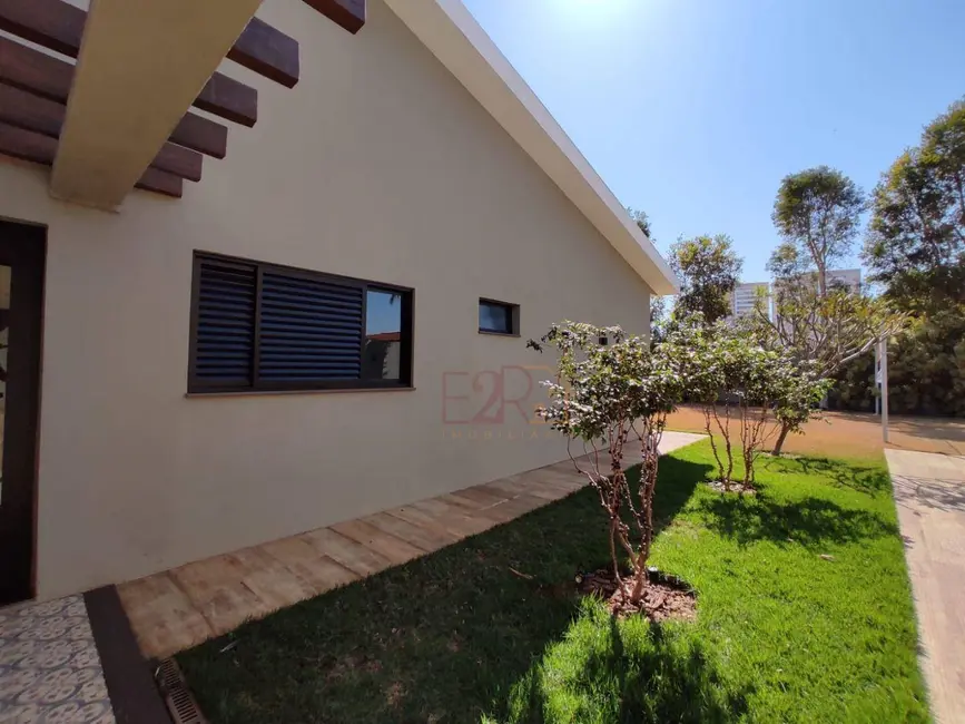 Casa com 3 quartos à venda, 900m2 em Residencial Araguaia, Rio Verde - GO - imagem 6 Foto 6 de Casa com 3 quartos à venda, 900m2 em Residencial Araguaia, Rio Verde - GO
