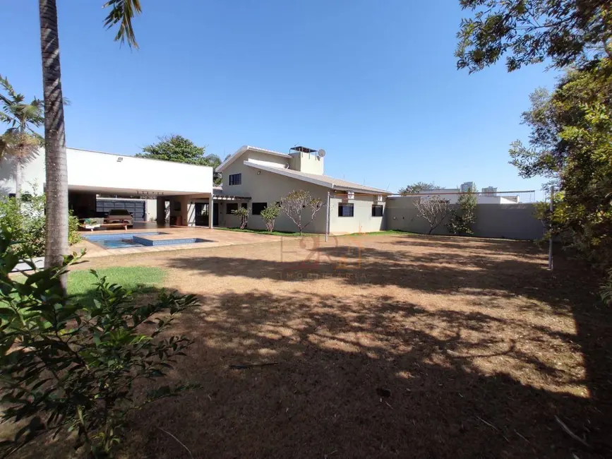 Casa com 3 quartos à venda, 900m2 em Residencial Araguaia, Rio Verde - GO - imagem 8 Foto 8 de Casa com 3 quartos à venda, 900m2 em Residencial Araguaia, Rio Verde - GO