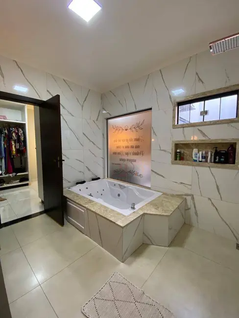 Casa com 3 quartos à venda, 360m2 em Residencial Campos Elíseos, Rio Verde - GO - imagem 9 Foto 9 de Casa com 3 quartos à venda, 360m2 em Residencial Campos Elíseos, Rio Verde - GO