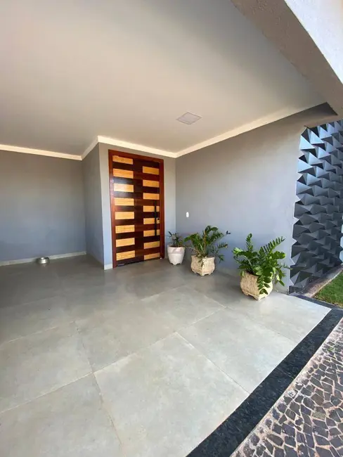 Foto 1 de Casa com 3 quartos à venda, 360m2 em Residencial Campos Elíseos, Rio Verde - GO
