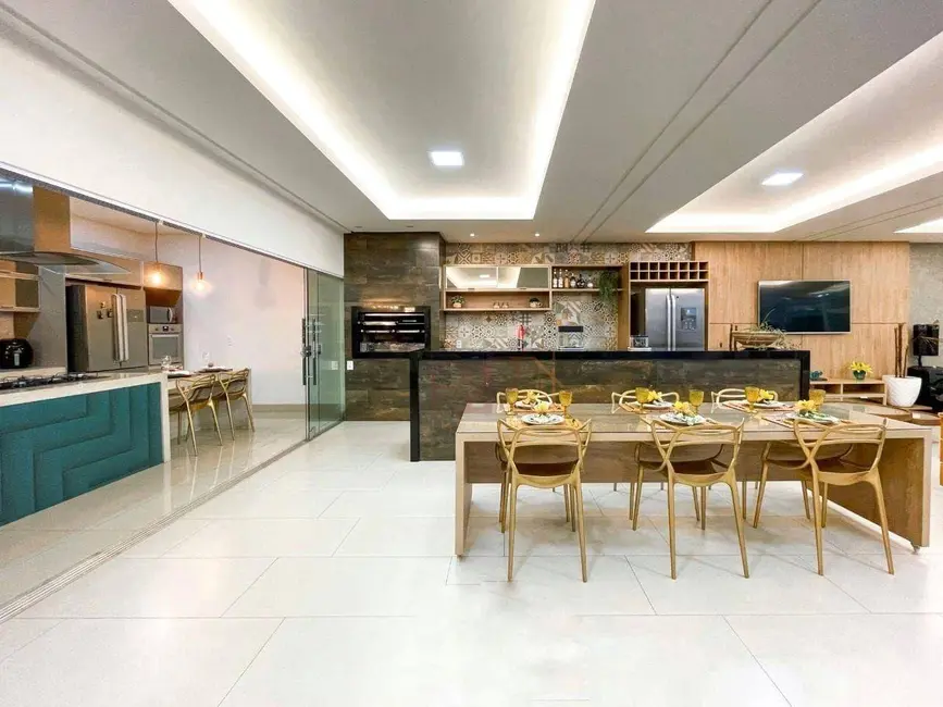 Foto 4 de Sobrado com 5 quartos à venda, 550m2 em Residencial Campos Elíseos, Rio Verde - GO