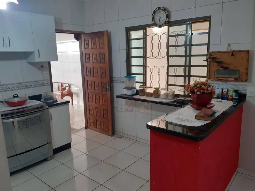 Casa com 3 quartos à venda, 450m2 em Setor Morada do Sol, Rio Verde - GO - imagem 6 Foto 6 de Casa com 3 quartos à venda, 450m2 em Setor Morada do Sol, Rio Verde - GO