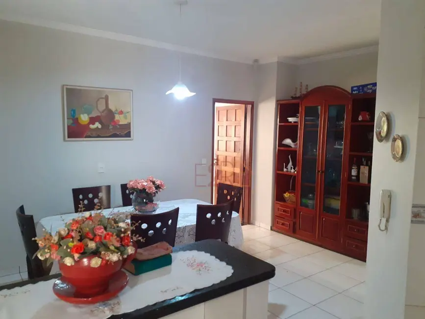 Casa com 3 quartos à venda, 450m2 em Setor Morada do Sol, Rio Verde - GO - imagem 4 Foto 4 de Casa com 3 quartos à venda, 450m2 em Setor Morada do Sol, Rio Verde - GO