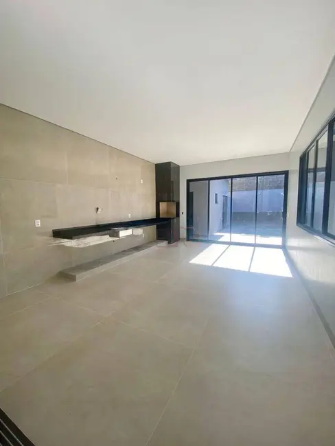 Casa de Condomínio com 3 quartos à venda, 360m2 em Residencial Gameleira II, Rio Verde - GO - imagem 6 Foto 6 de Casa de Condomínio com 3 quartos à venda, 360m2 em Residencial Gameleira II, Rio Verde - GO