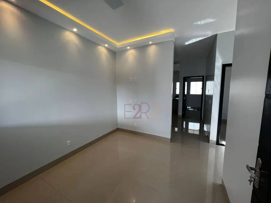 Casa com 3 quartos à venda, 150m2 em Residencial Gameleira II, Rio Verde - GO - imagem 3 Foto 3 de Casa com 3 quartos à venda, 150m2 em Residencial Gameleira II, Rio Verde - GO