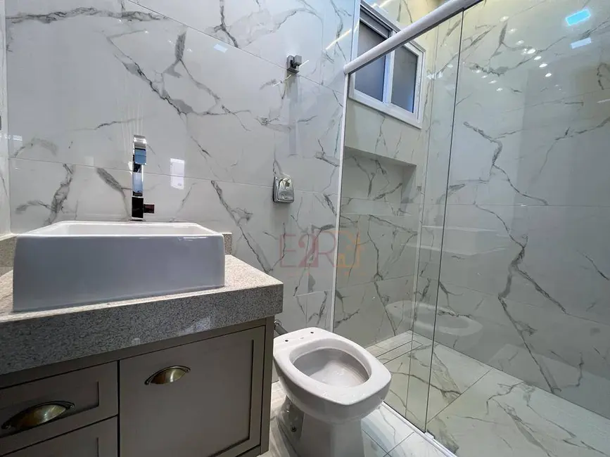 Casa com 3 quartos à venda, 250m2 em Rio Verde - GO - imagem 8 Foto 8 de Casa com 3 quartos à venda, 250m2 em Rio Verde - GO