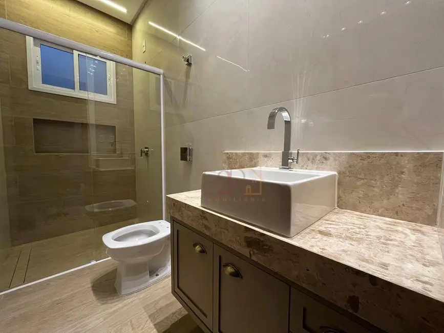 Casa com 3 quartos à venda, 250m2 em Rio Verde - GO - imagem 6 Foto 6 de Casa com 3 quartos à venda, 250m2 em Rio Verde - GO