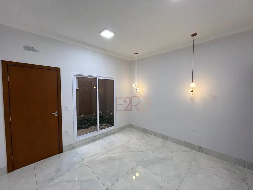 Casa com 3 quartos à venda, 250m2 em Rio Verde - GO - imagem 5 Foto 5 de Casa com 3 quartos à venda, 250m2 em Rio Verde - GO