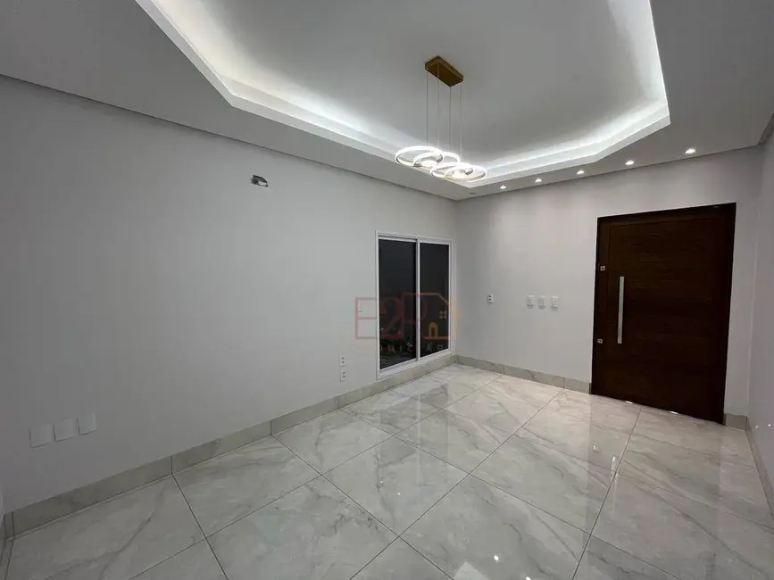 Foto 2 de Casa com 3 quartos à venda, 250m2 em Rio Verde - GO