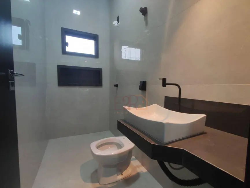 Foto 9 de Casa com 3 quartos à venda, 190m2 em Residencial Solar dos Ataídes 2ª Etapa, Rio Verde - GO