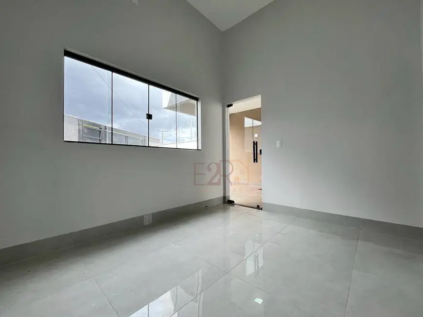 Foto 2 de Casa com 3 quartos à venda, 150m2 em Rio Verde - GO