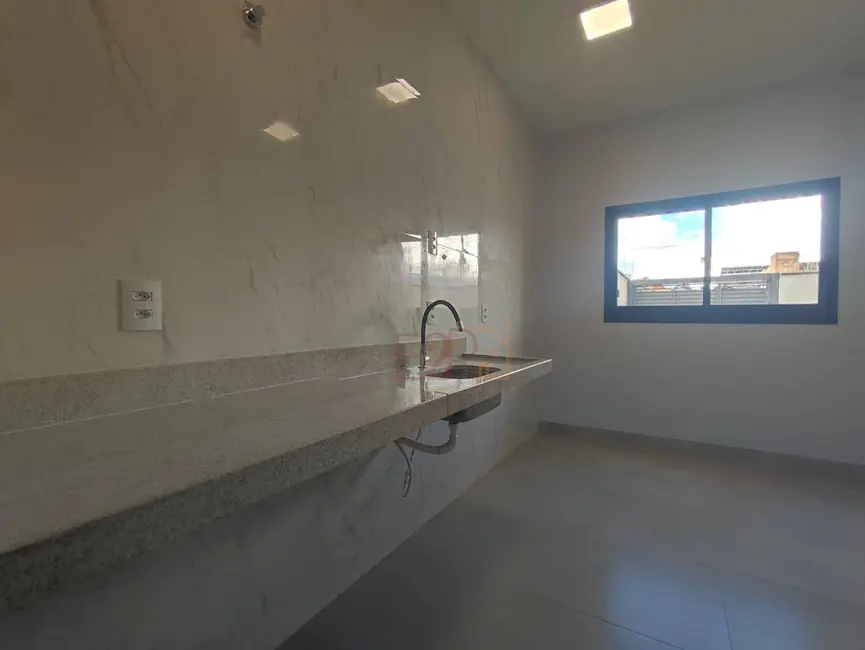 Casa com 3 quartos à venda, 150m2 em Residencial Nilson Veloso, Rio Verde - GO - imagem 6 Foto 6 de Casa com 3 quartos à venda, 150m2 em Residencial Nilson Veloso, Rio Verde - GO