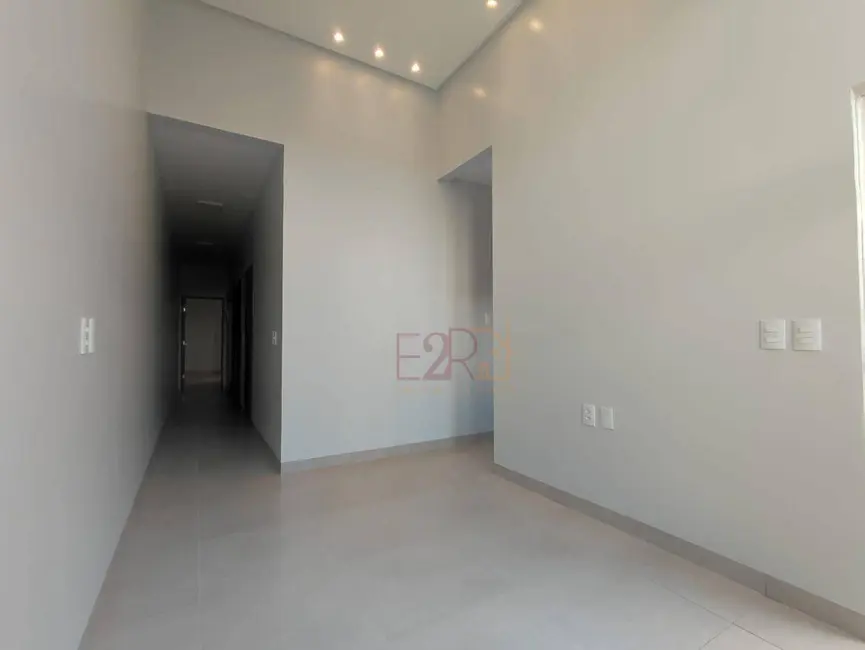 Casa com 3 quartos à venda, 150m2 em Residencial Nilson Veloso, Rio Verde - GO - imagem 4 Foto 4 de Casa com 3 quartos à venda, 150m2 em Residencial Nilson Veloso, Rio Verde - GO