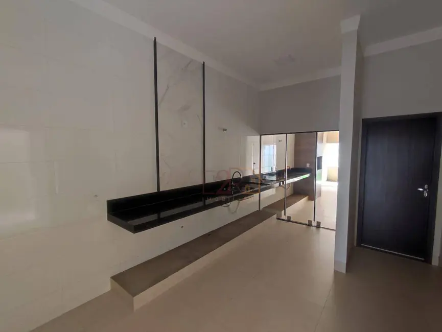 Casa com 3 quartos à venda, 180m2 em Residencial Solar dos Ataídes 2ª Etapa, Rio Verde - GO - imagem 3 Foto 3 de Casa com 3 quartos à venda, 180m2 em Residencial Solar dos Ataídes 2ª Etapa, Rio Verde - GO