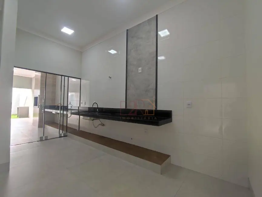 Casa com 3 quartos à venda, 180m2 em Residencial Solar dos Ataídes 2ª Etapa, Rio Verde - GO - imagem 3 Foto 3 de Casa com 3 quartos à venda, 180m2 em Residencial Solar dos Ataídes 2ª Etapa, Rio Verde - GO