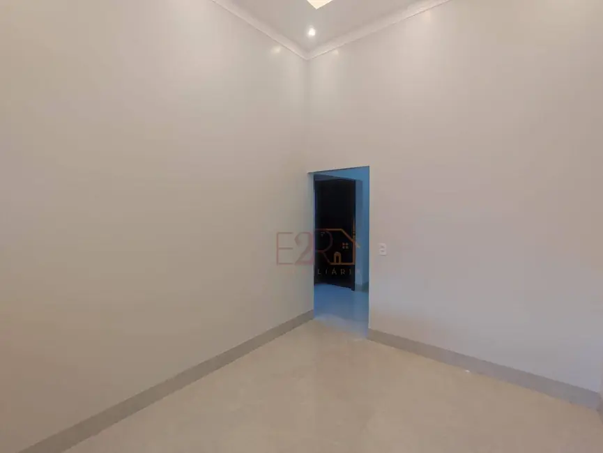 Casa com 3 quartos à venda, 150m2 em Residencial Solar dos Ataídes 2ª Etapa, Rio Verde - GO - imagem 3 Foto 3 de Casa com 3 quartos à venda, 150m2 em Residencial Solar dos Ataídes 2ª Etapa, Rio Verde - GO