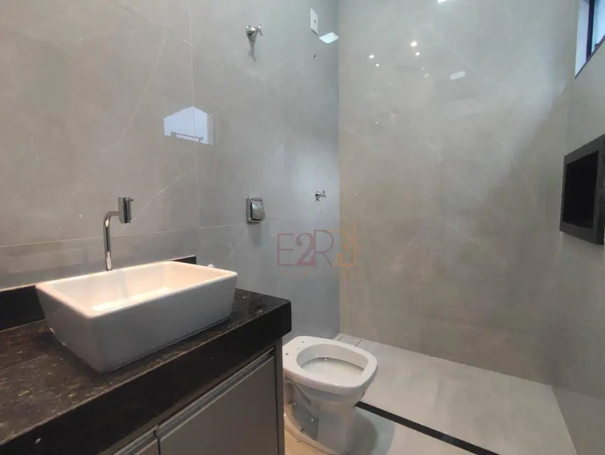 Casa com 3 quartos à venda, 150m2 em Residencial Solar dos Ataídes 2ª Etapa, Rio Verde - GO - imagem 8 Foto 8 de Casa com 3 quartos à venda, 150m2 em Residencial Solar dos Ataídes 2ª Etapa, Rio Verde - GO