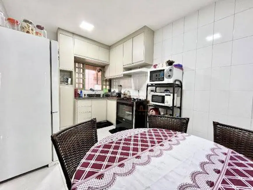 Casa com 5 quartos à venda, 386m2 em Residencial Tocantins, Rio Verde - GO - imagem 6 Foto 6 de Casa com 5 quartos à venda, 386m2 em Residencial Tocantins, Rio Verde - GO