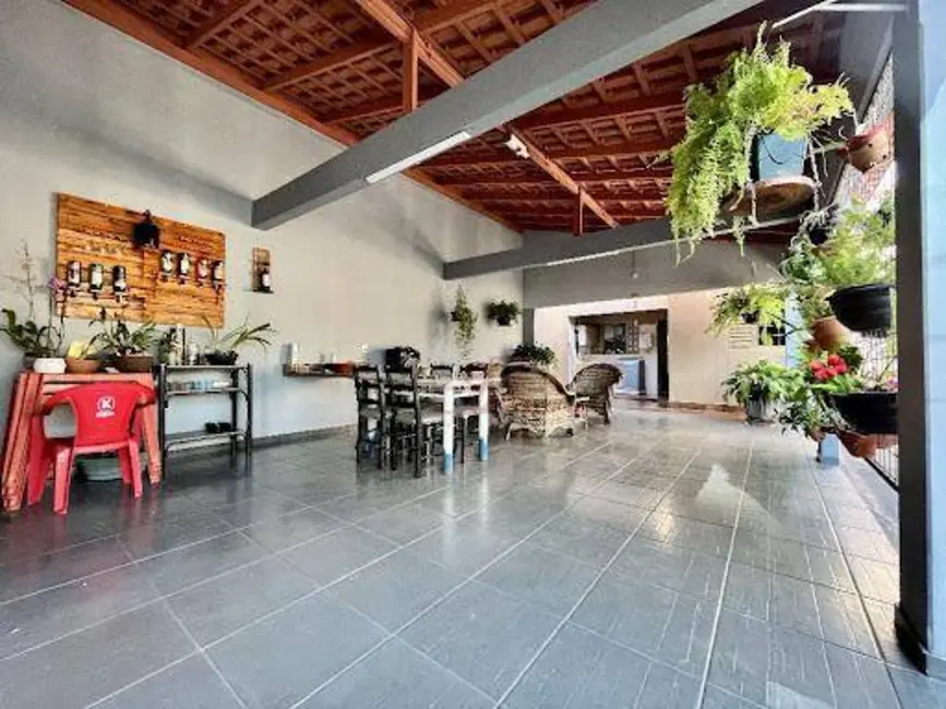 Foto 1 de Casa com 5 quartos à venda, 386m2 em Residencial Tocantins, Rio Verde - GO