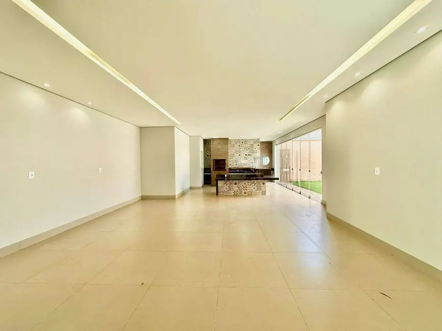 Casa com 3 quartos à venda, 360m2 em Residencial Interlagos, Rio Verde - GO - imagem 8 Foto 8 de Casa com 3 quartos à venda, 360m2 em Residencial Interlagos, Rio Verde - GO