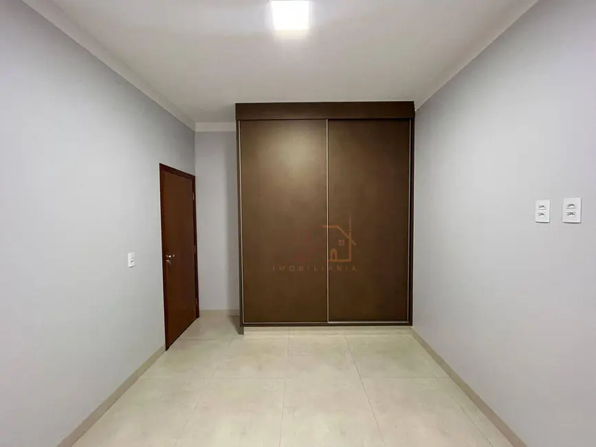 Casa com 3 quartos à venda, 360m2 em Parque Solar do Agreste B, Rio Verde - GO - imagem 8 Foto 8 de Casa com 3 quartos à venda, 360m2 em Parque Solar do Agreste B, Rio Verde - GO