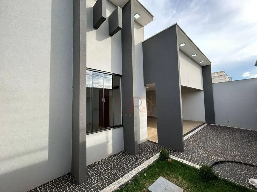 Foto 1 de Casa com 3 quartos à venda, 360m2 em Parque Solar do Agreste B, Rio Verde - GO