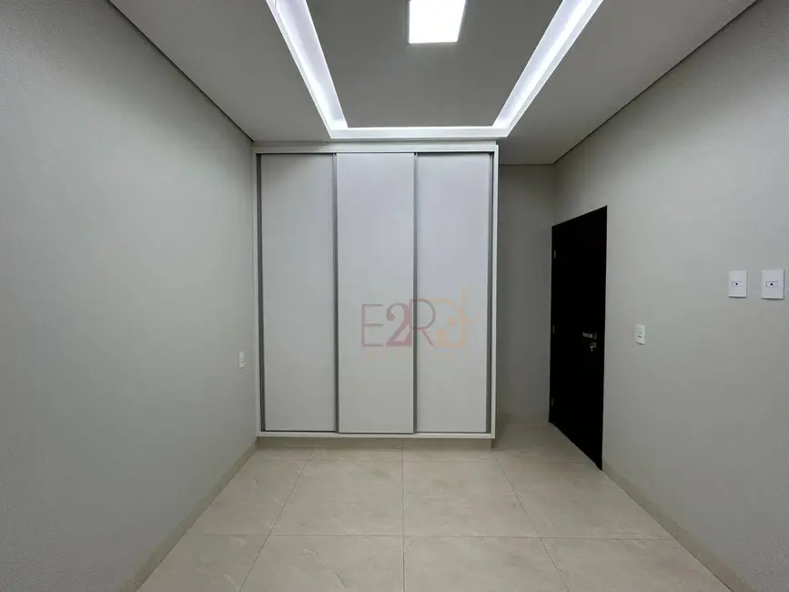 Casa com 3 quartos à venda, 360m2 em Parque Solar do Agreste B, Rio Verde - GO - imagem 8 Foto 8 de Casa com 3 quartos à venda, 360m2 em Parque Solar do Agreste B, Rio Verde - GO