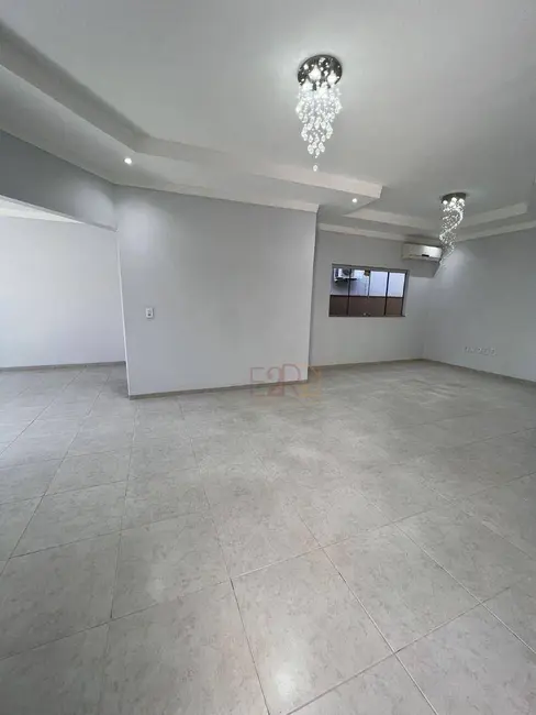 Casa com 3 quartos à venda, 382m2 em Parque dos Buritis, Rio Verde - GO - imagem 3 Foto 3 de Casa com 3 quartos à venda, 382m2 em Parque dos Buritis, Rio Verde - GO