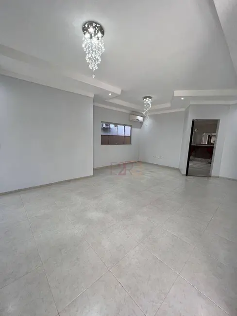 Casa com 3 quartos à venda, 382m2 em Parque dos Buritis, Rio Verde - GO - imagem 4 Foto 4 de Casa com 3 quartos à venda, 382m2 em Parque dos Buritis, Rio Verde - GO