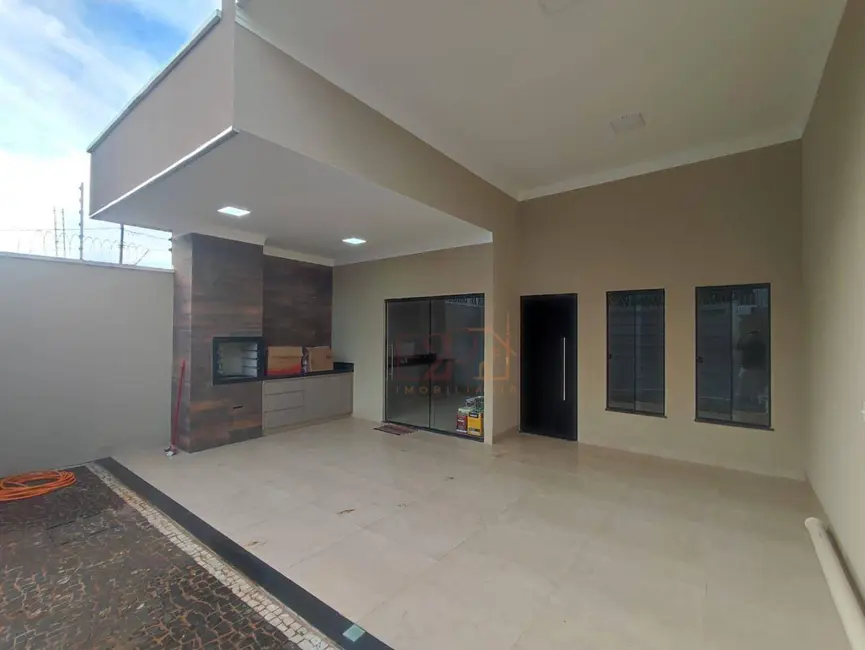 Casa com 3 quartos à venda, 150m2 em Residencial Solar dos Ataídes 1ª Etapa, Rio Verde - GO - imagem 2 Foto 2 de Casa com 3 quartos à venda, 150m2 em Residencial Solar dos Ataídes 1ª Etapa, Rio Verde - GO