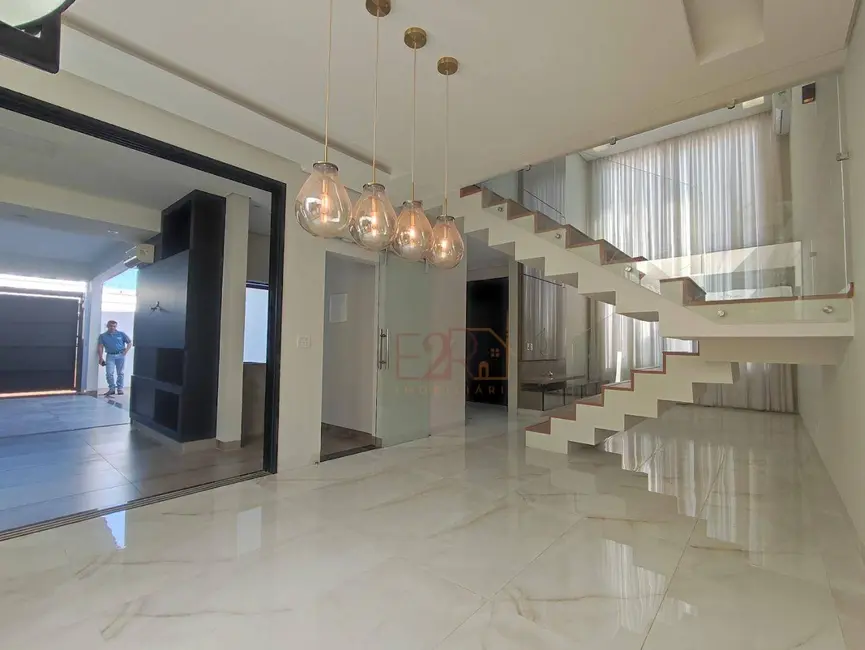 Sobrado com 3 quartos à venda, 267m2 em Residencial Solar dos Ataídes 2ª Etapa, Rio Verde - GO - imagem 6 Foto 6 de Sobrado com 3 quartos à venda, 267m2 em Residencial Solar dos Ataídes 2ª Etapa, Rio Verde - GO