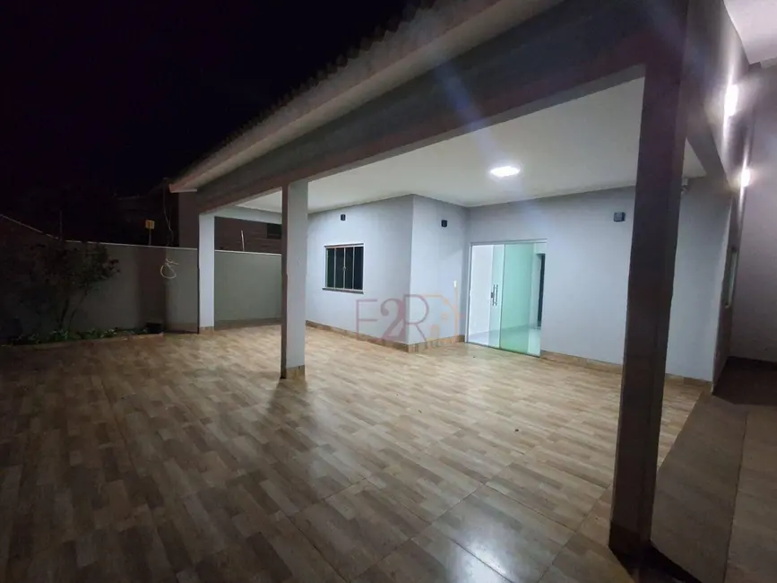 Foto 2 de Casa com 3 quartos à venda, 288m2 em Vila Rocha, Rio Verde - GO