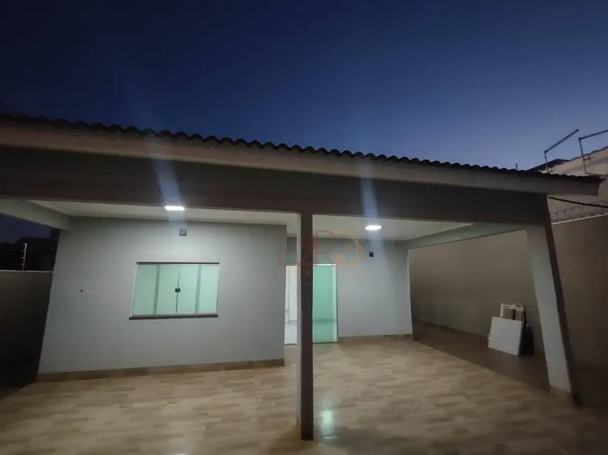 Foto 1 de Casa com 3 quartos à venda, 288m2 em Vila Rocha, Rio Verde - GO