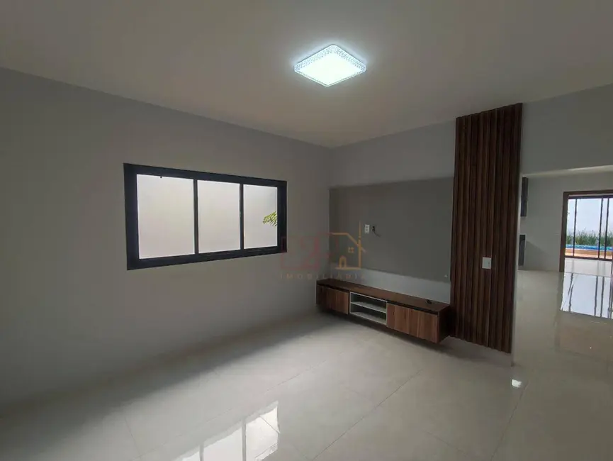 Casa com 3 quartos à venda, 360m2 em Residencial Interlagos, Rio Verde - GO - imagem 4 Foto 4 de Casa com 3 quartos à venda, 360m2 em Residencial Interlagos, Rio Verde - GO