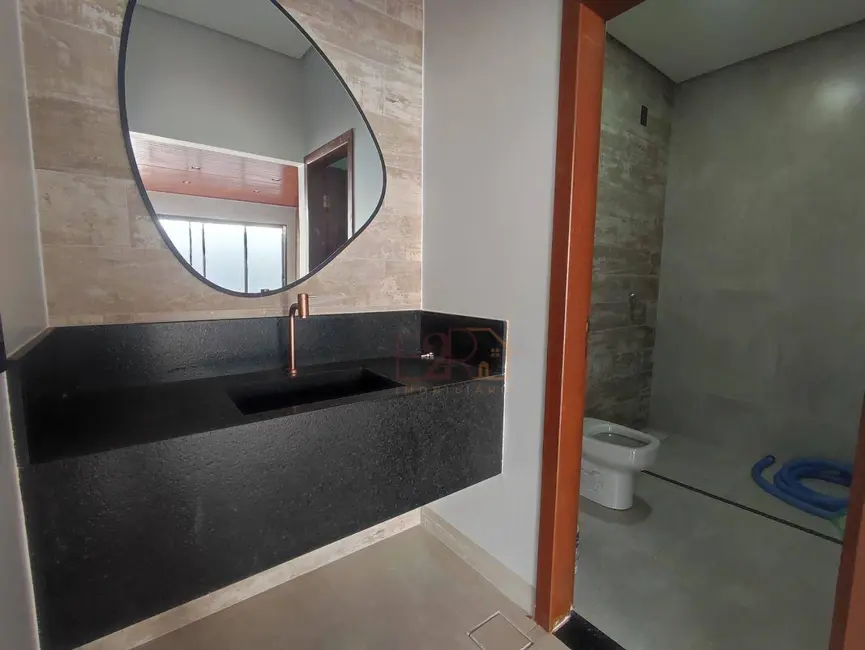 Casa com 3 quartos à venda, 360m2 em Residencial Interlagos, Rio Verde - GO - imagem 9 Foto 9 de Casa com 3 quartos à venda, 360m2 em Residencial Interlagos, Rio Verde - GO