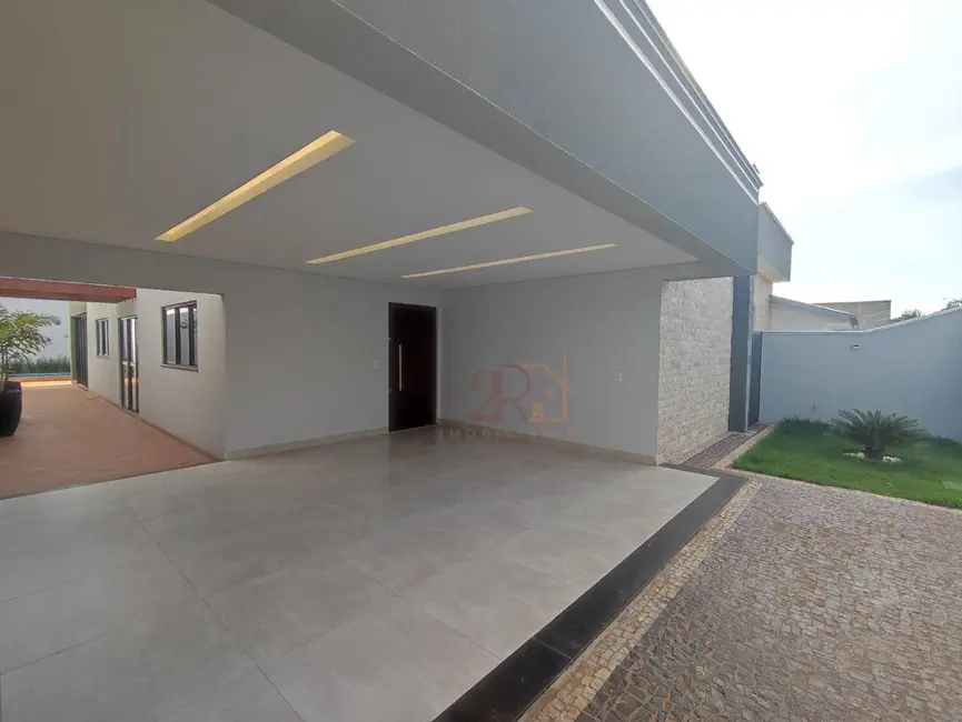Foto 2 de Casa com 3 quartos à venda, 360m2 em Residencial Interlagos, Rio Verde - GO